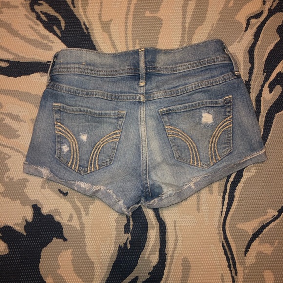 Low Rise Short-Shorts - Picture 3 of 3